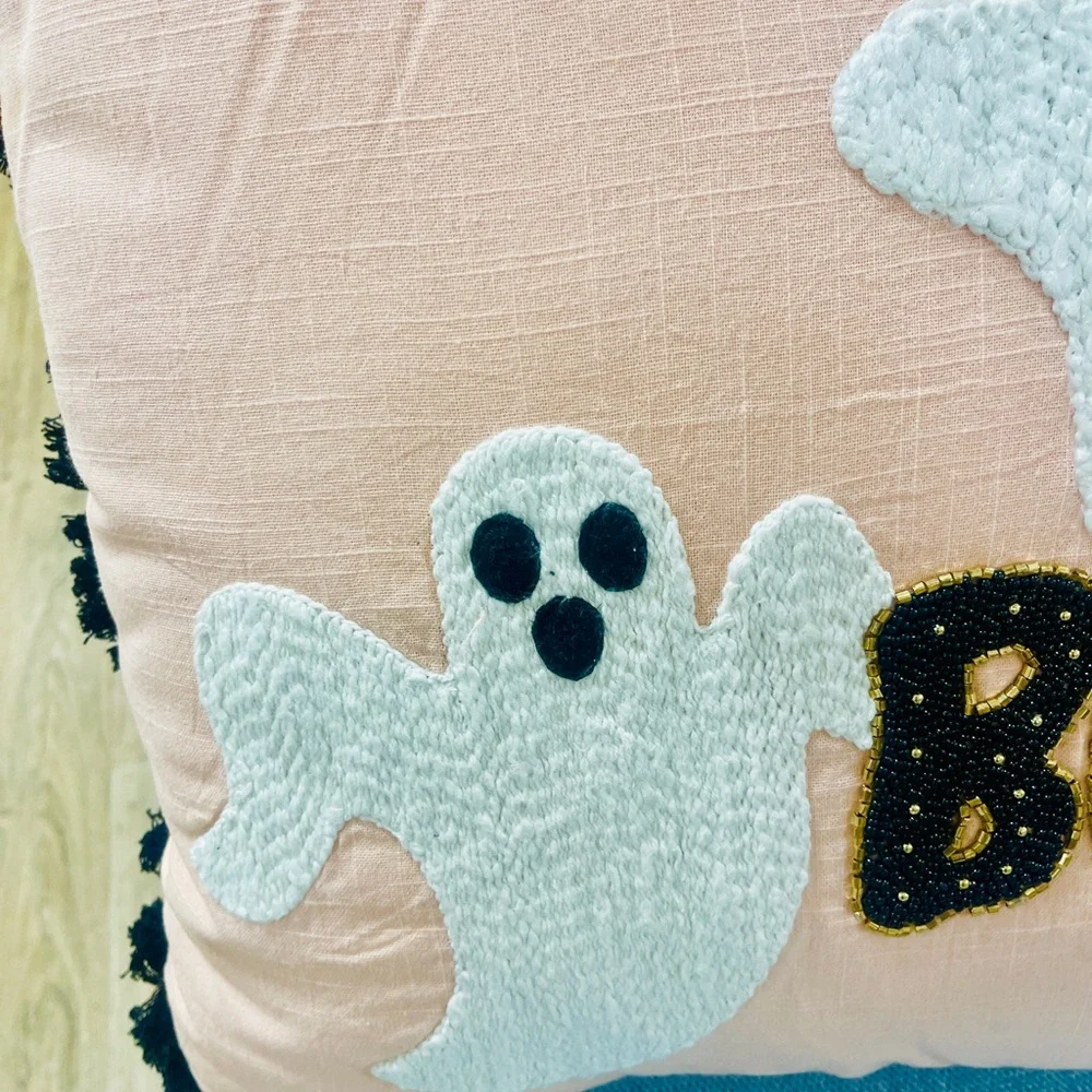 Pink Halloween Ghost Pillow with Beaded Boo 👻🩷🎃 NWT PINKOWEEN